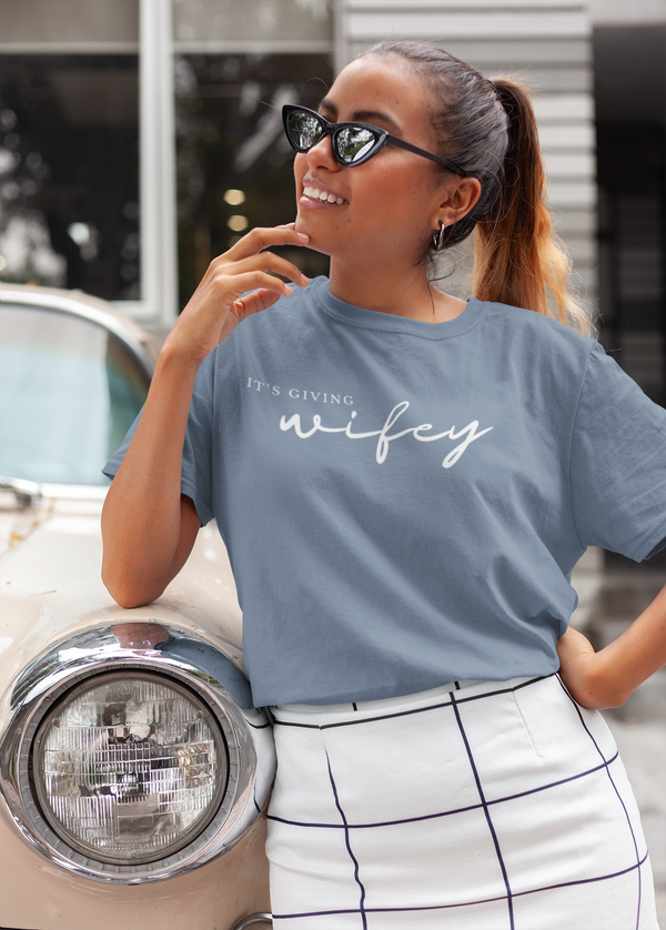It's Giving Wifey Tee