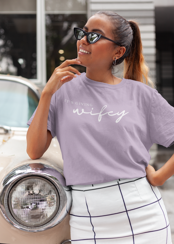 It's Giving Wifey Tee